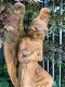 Knielende engel, een fors oxide tuinbeeld - 3 - Thumbnail