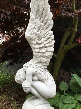 Groot engelenbeeld, stenen tuinbeeld, engel - 1
