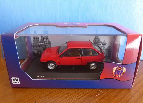 1:43 Ixo IST096 Lada Samara 1300 VAZ 2108 1986 rood - 0