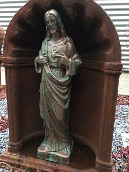 Jezus beeld, kerkelijk tuinbeeld in koper kleur, steen - 3