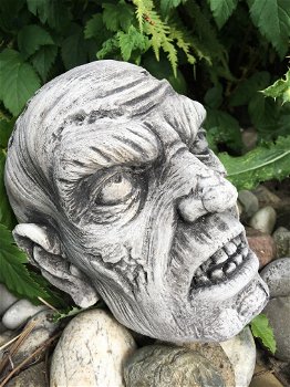 Doodshoofd voor Halloween hoofd, een enge doodskop, steen - 3