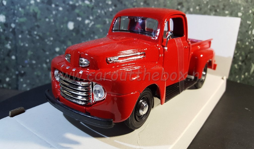 Ford F-1 Pick Up 1948 rood 1:24 Maisto - Afbeelding 2
