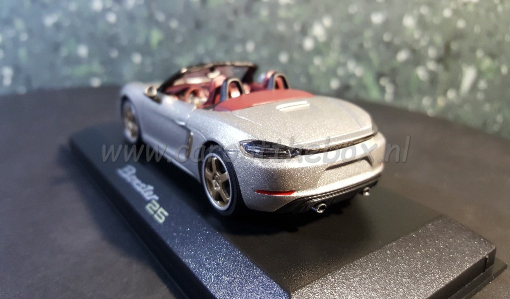 Porsche 982 Boxster 25 years 1:43 Minichamps - Afbeelding 3