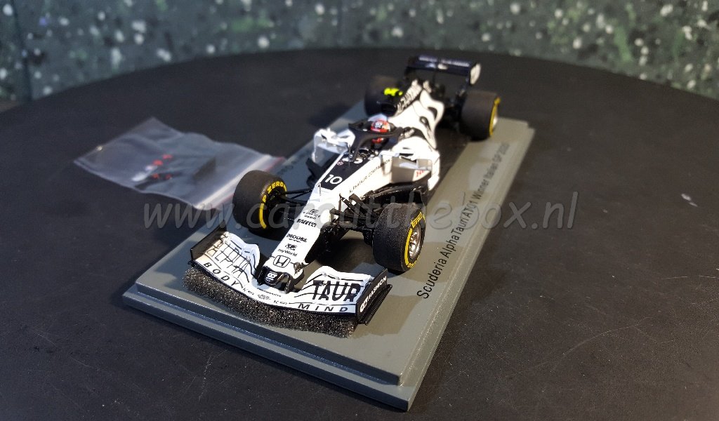 Alpha Tauri AT01 #10 1ste win GASLY 2020 1:43 Spark - Afbeelding 2