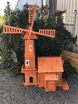 Een windmolen en watermolen van hout, geïmpregneerd - 1