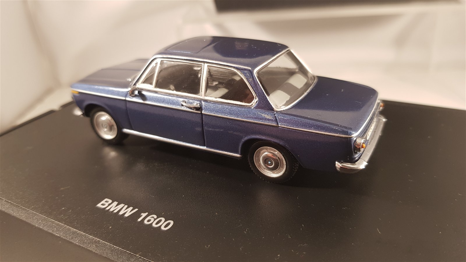BMW 1600 1968 Minichamps 1:43 - nr. 1