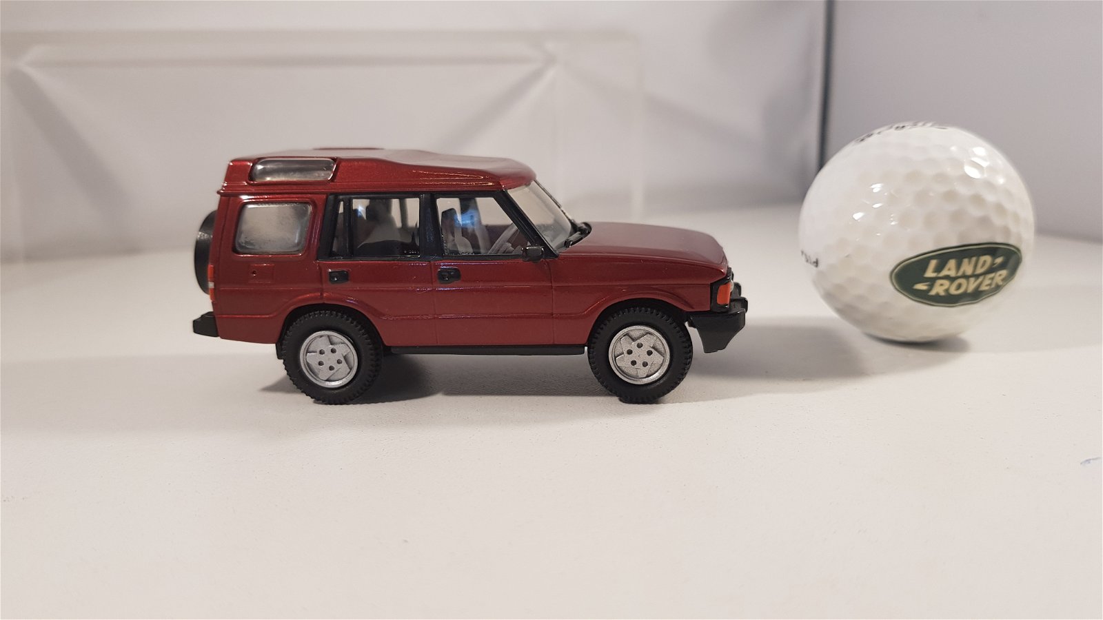 Landrover Discovery 1:43 - Afbeelding 2