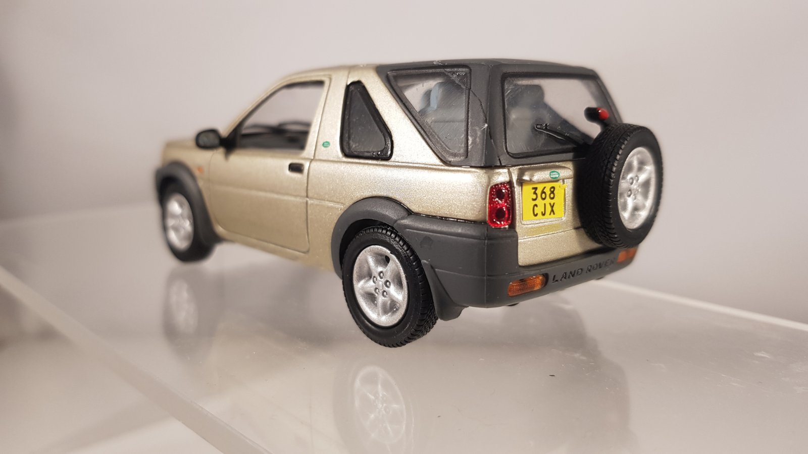 Landrover Freelander Dichte Soft Top Universal-Hobbies 1:43 - Afbeelding 5