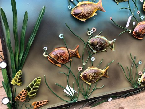 Metalen aquarium vol met vis, wandornament - 1