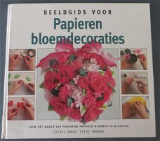 Beeldgids voor papieren bloemdecoraties