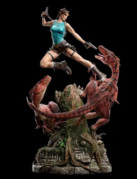 Weta Lara Croft Tomb Raider statue - 0