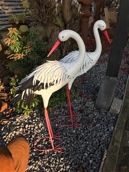 Leuke set tuinbeelden, metalen ooievaars in kleur - 2