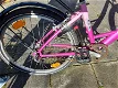 24 inch meisje fiets Kleur roze met versnellingen en terug traprem en handrem - 4 - Thumbnail
