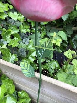 Metalen roos, leuke decoratie voor in de tuin, roze roos - 4