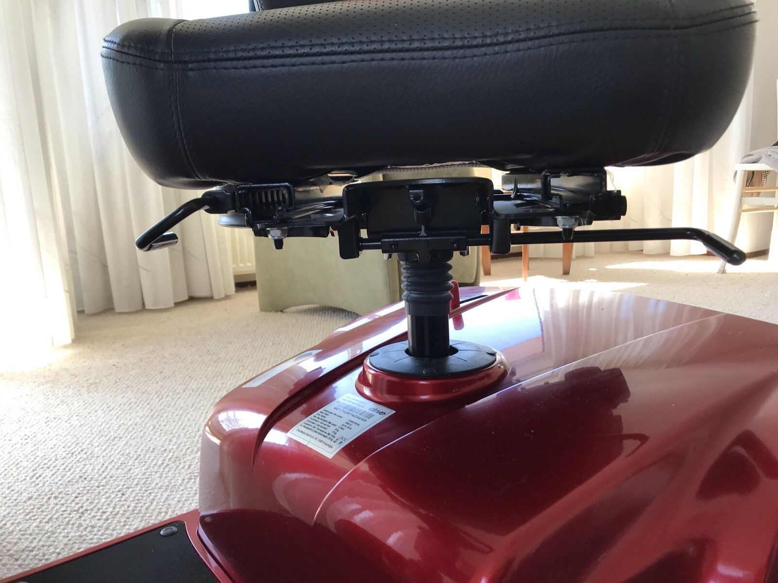 Zeer mooie rode Drive ST4D scootmobiel - Afbeelding 5