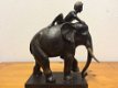 1 Skulptur olifant met ruiter, Polystein - 0 - Thumbnail