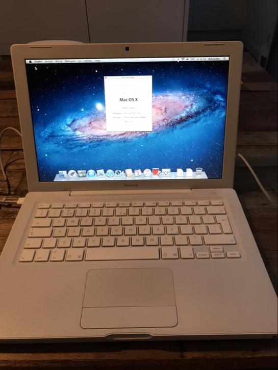 Te Koop 13 Inch Witte Macbook 1.1 met 1,83 Ghz met Serienummer 4H631JK5U9B en Iomega Enz. - Afbeelding 2