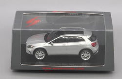 1:43 Spark Mercedes Benz GLA 250 2017 silver