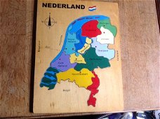 NEDERLAND-  houten puzzel - EDUCATIEF helpend bij topografie