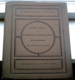 Kleine atlas der algemeene en vaderlandsche geschiedenis.