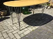VERKOCHT ❤️ Fritz Hansen SuperEllipse tafel, klein, deens design - 0 - Thumbnail