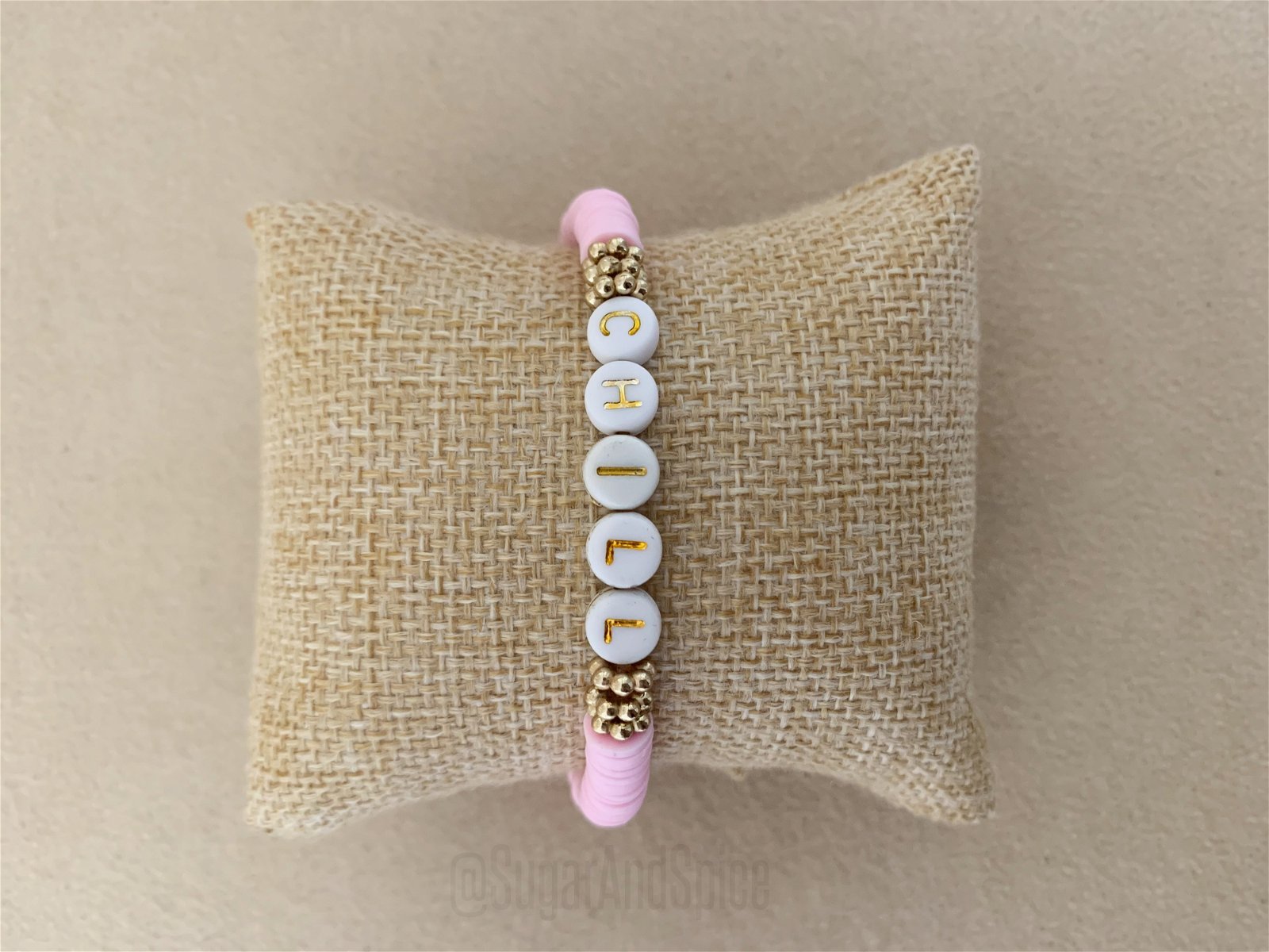 Kralen armband met letters chill love ibiza roze mix NIEUW - Afbeelding 2