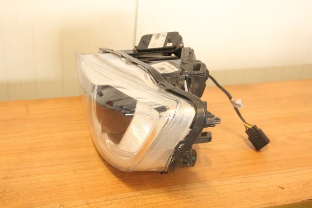 Koplamp Bestuurderskant links xenon Volvo V60 (31420261) - Afbeelding 4