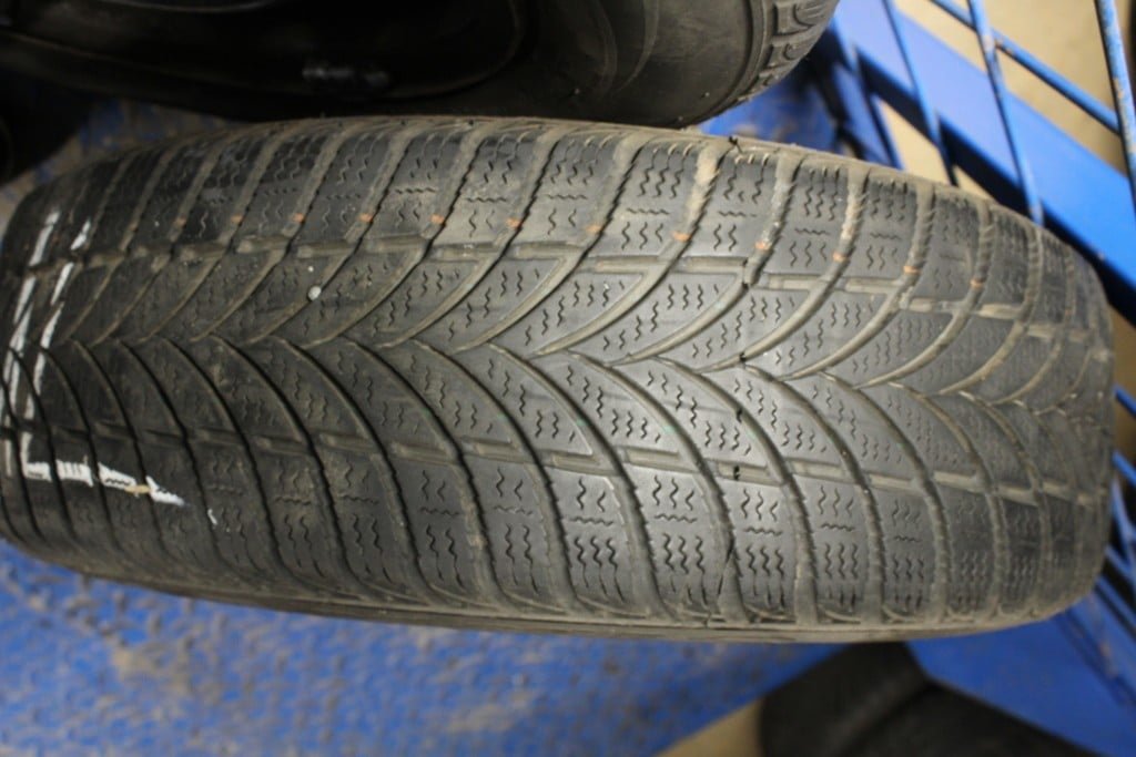 ad: 9a. 2x Winterband origineel 175/65/14 4x100 - Afbeelding 3
