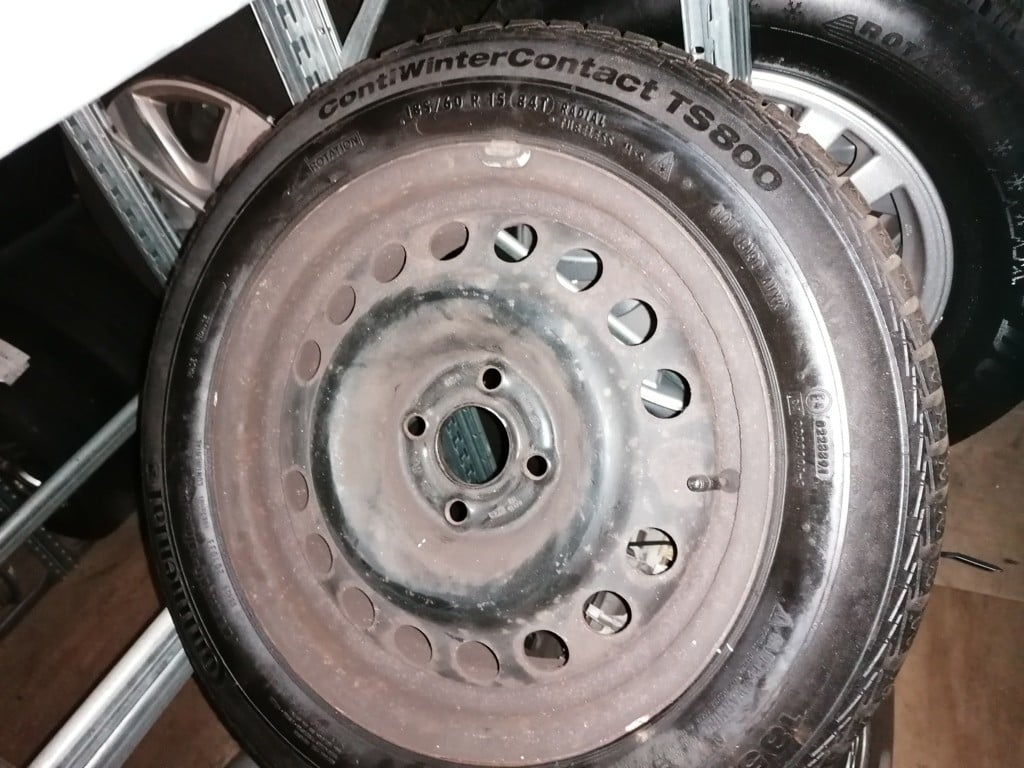 ad: 9b. Winterband origineel 185/60/15 stalen velg - Afbeelding 2
