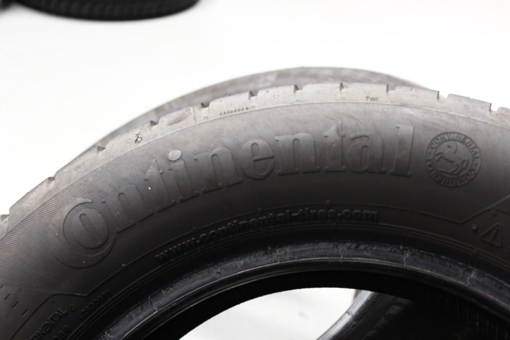 ad: 66. Continental Zomerbanden 165/70/14 - nr. 1