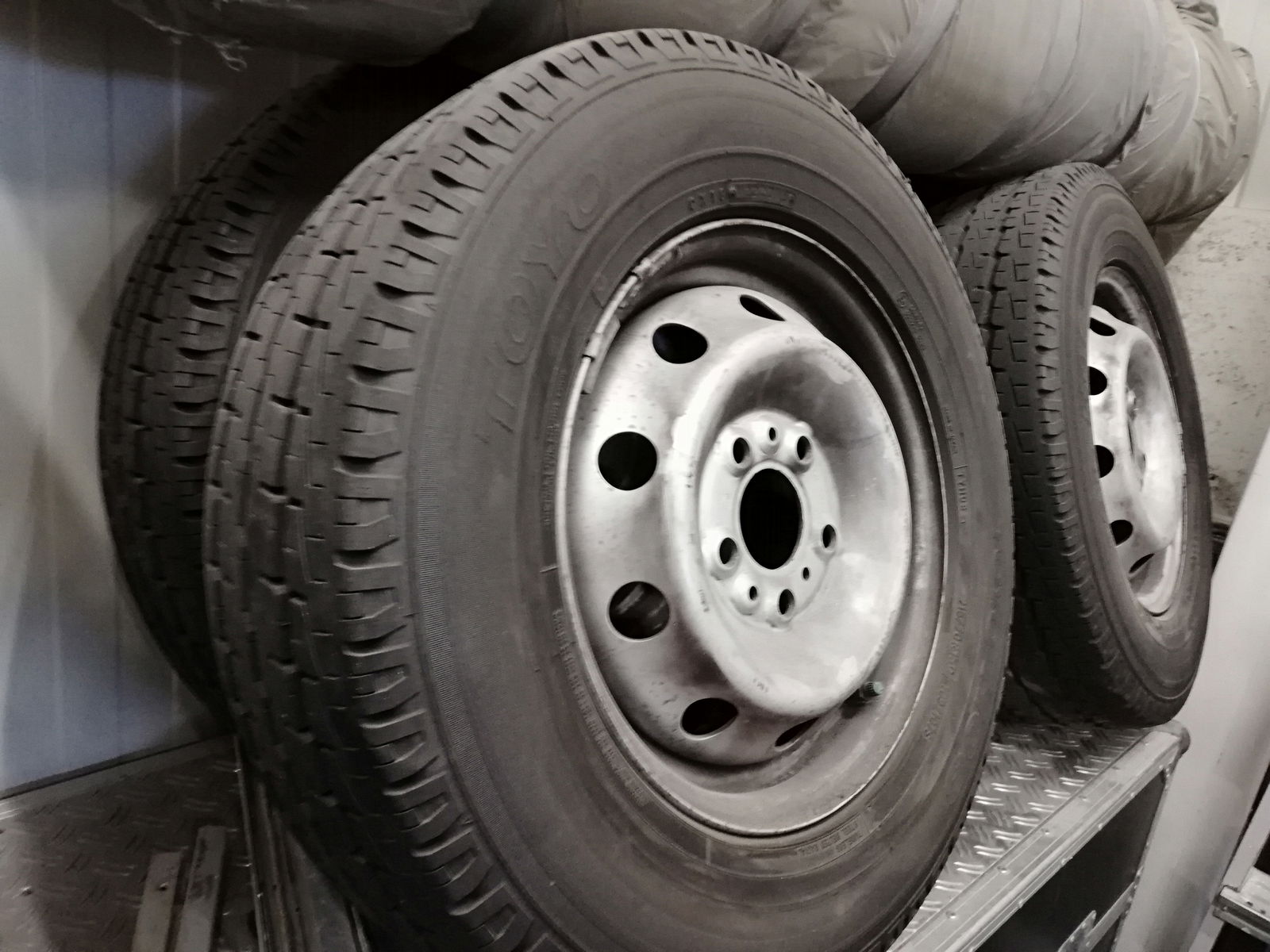 4 nette velgen + banden 215/ 70 R15 o.a. Ducato/Boxer/Jumper - Afbeelding 3