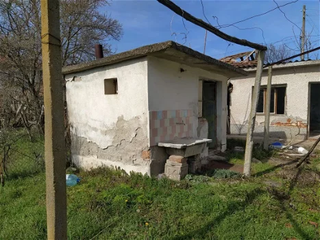 Enorm huis met twee verdiepingen te koop in Een leuk Bulgaars dorp - 7