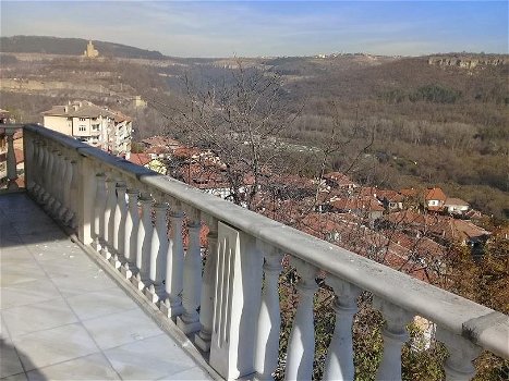 Huis met vijf verdiepingen in Veliko Tarnovo - 1