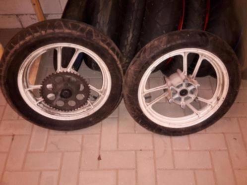Wiel wielen velg velgen cafe racer caferacer classic race - nr. 1