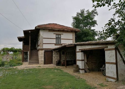 Een gerenoveerde rustieke woning slechts 40 km van de badplaats Varna - 1