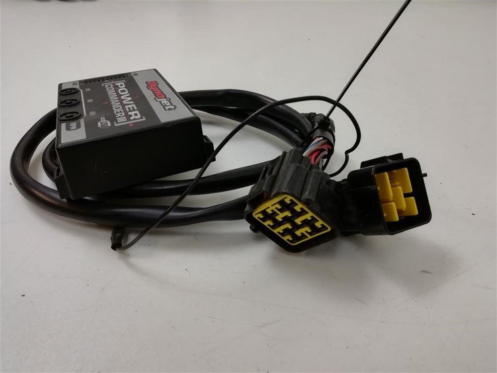 Dynojet Power Commander + Quickshifter Suzuki GSX-R GSXR 750 K1 K2 K3 - Afbeelding 2