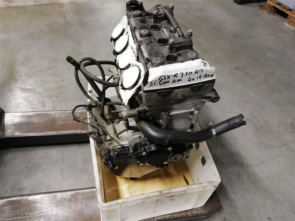 Motorblok motor GSX-R GSXR 750 GSX-R750 GSXR750 K1 K2 K3 - nr. 1