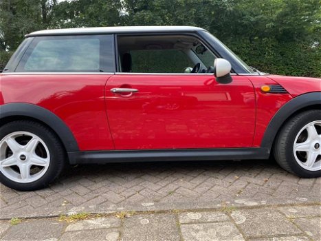 Mini Cooper R56 in onderdelen - 2