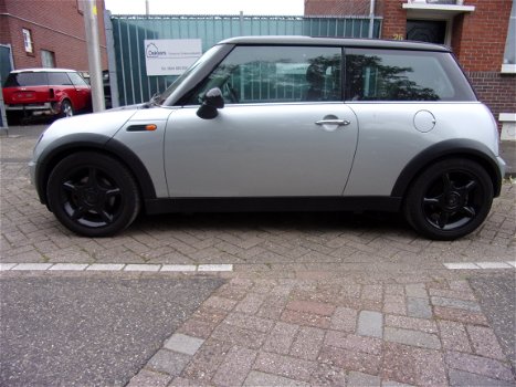 Mini Cooper R50 in onderdelen - 0