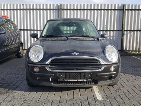 Mini Cooper R50 in onderdelen - 0