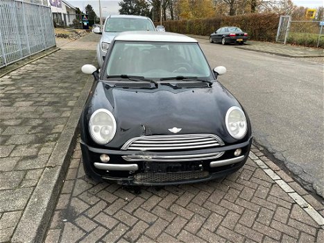 Mini Cooper R50 in onderdelen - 0