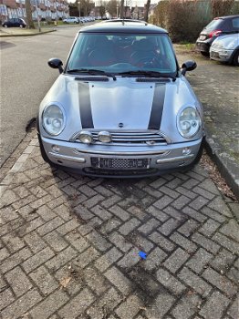 Mini Cooper R50 in onderdelen - 0