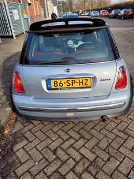 Mini Cooper R50 in onderdelen - 3