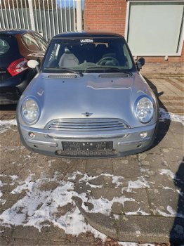 Mini Cooper R50 in onderdelen - 0