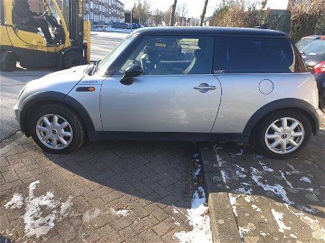 Mini Cooper R50 in onderdelen - 1