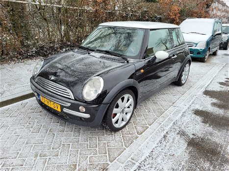 Mini Cooper R50 in onderdelen - 1