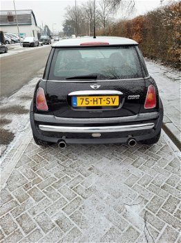 Mini Cooper R50 in onderdelen - 3