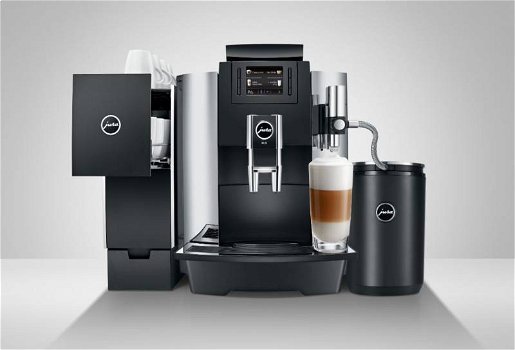 De succesvol vernieuwde zakelijke volmautomaat JURA WE8 koffiemachine. - 1