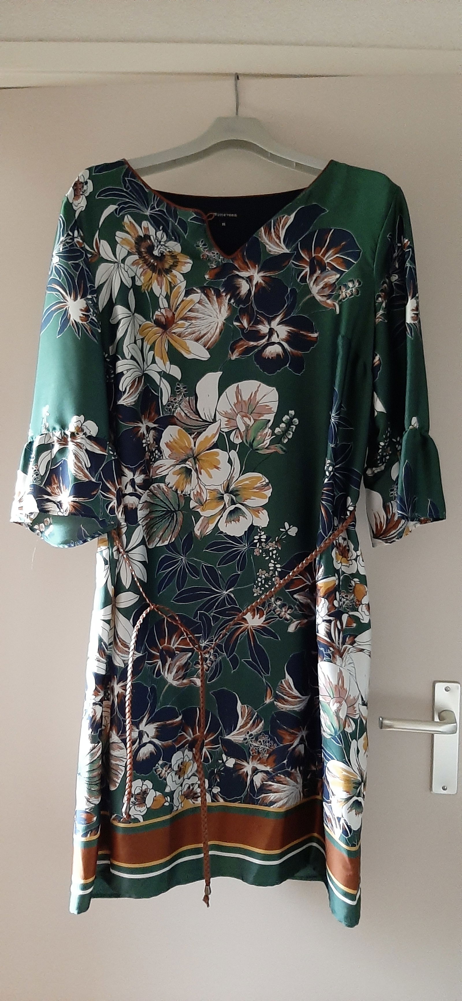 groen bloemprint jurk Witteveen 46 - nr. 1