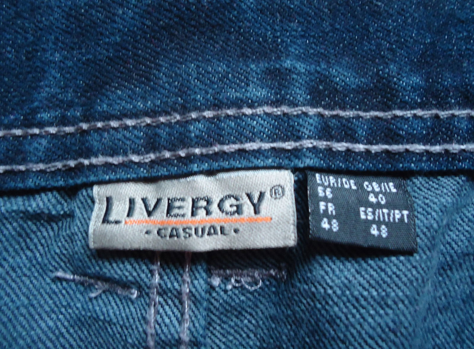Te koop een blauwe spijkerbroek van Livergy (maat: 40). - Afbeelding 2